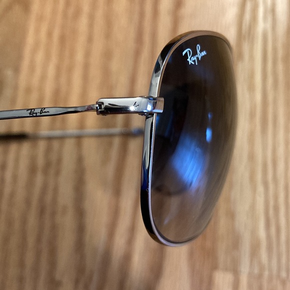 Ray Ban Aviators - Picture 5 of 5